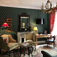 Manoir De La Croix Saint Louis