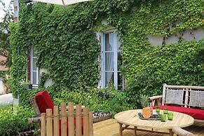 Manoir De La Croix Saint Louis