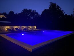 Manoir De La Croix Saint Louis