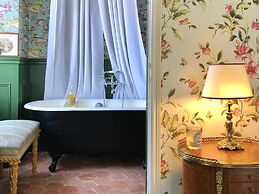 Manoir De La Croix Saint Louis