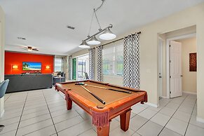 Avenger's, Frozen and Alice in Wonderland Themed Rooms! Private Pool a