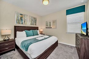 Avenger's, Frozen and Alice in Wonderland Themed Rooms! Private Pool a