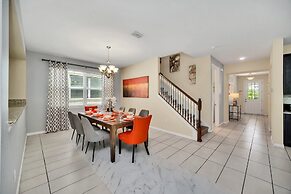 Avenger's, Frozen and Alice in Wonderland Themed Rooms! Private Pool a