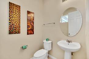 Avenger's, Frozen and Alice in Wonderland Themed Rooms! Private Pool a