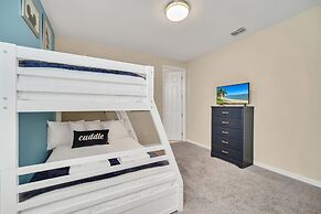 Avenger's, Frozen and Alice in Wonderland Themed Rooms! Private Pool a