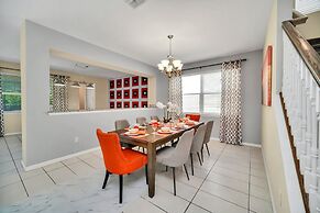 Avenger's, Frozen and Alice in Wonderland Themed Rooms! Private Pool a