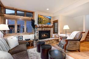 Beautiful Air 3 Bedrooms POA-504B by KBM