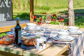 Sunset Cabins at The Oaks Woodland Retreat