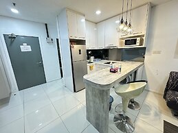 Summer Suites KLCC by Luna