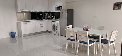 Summer Suites KLCC by Luna