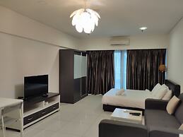 Summer Suites KLCC by Luna