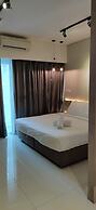 Summer Suites KLCC by Luna