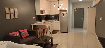 Summer Suites KLCC by Luna