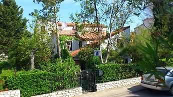 Apartments Oleandar Selce