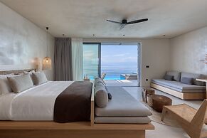 Le Grand Bleu Resort