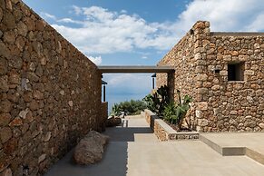 Le Grand Bleu Resort