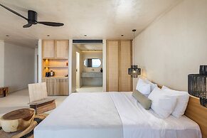 Le Grand Bleu Resort