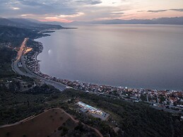 Le Grand Bleu Resort