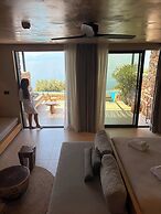 Le Grand Bleu Resort