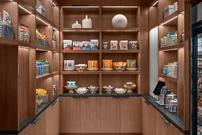 AC Hotel Vancouver Waterfront