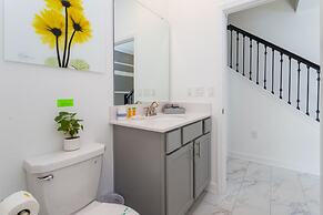 Splendid 4 Bd w/ Pool Close to Disney @ Champions Gate 1006