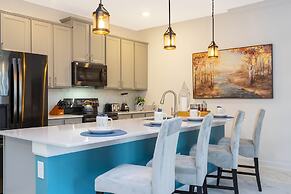 Splendid 4 Bd w/ Pool Close to Disney @ Champions Gate 1006