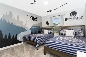 Splendid 4 Bd w/ Pool Close to Disney @ Champions Gate 1006