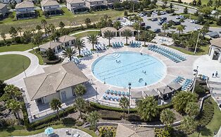 Splendid 4 Bd w/ Pool Close to Disney @ Champions Gate 1006