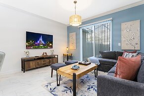 Splendid 4 Bd w/ Pool Close to Disney @ Champions Gate 1006