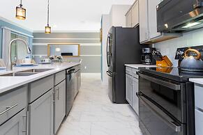 Splendid 4 Bd w/ Pool Close to Disney @ Champions Gate 1006