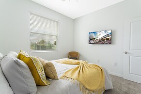 Gorgeous 3Bd 8 Guests @Storey Lake Resort Close to Disney 101 3191