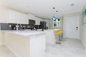 Family Friendly 2 Bd Close to Disney @ Storey Lake 105 3161
