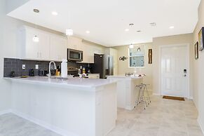 Stunning 2Bd Apto Close to Disney @ Storey Lake 105 3171