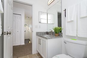 Beautiful 5Bd Single Family w/ Game Room @ 106 Lake Wilson Preserve