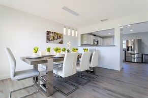 Beautiful 5Bd Single Family w/ Game Room @ 106 Lake Wilson Preserve