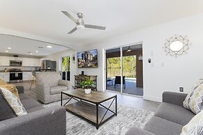 Beautiful 5Bd Single Family w/ Game Room @ 106 Lake Wilson Preserve