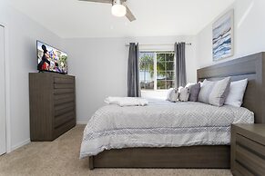 Beautiful 5Bd Single Family w/ Game Room @ 106 Lake Wilson Preserve