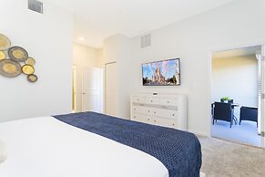 Luxury 2 Bd Close to Disney @ Champions Gate 1071