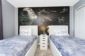 Gorgeous 4 Bd w/ Pool Close to Disney @ Storey Lake 2963