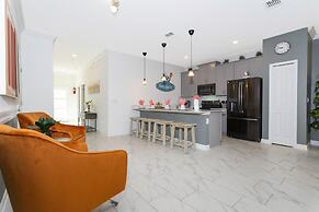 Wonderful 5Bd Close to Disney @ Storey Lake 2980