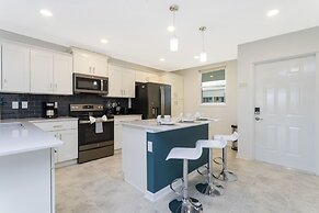 Gorgeous 2 Bedroom Apartment Close to Disney 305 3191