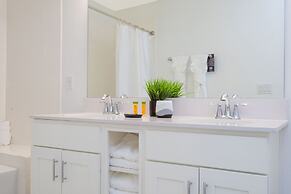 Gorgeous 2 Bedroom Apartment Close to Disney 305 3191