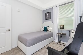 Gorgeous 2 Bedroom Apartment Close to Disney 305 3191