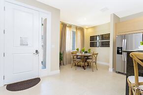 Stunning 4 Bd Close To Disney @ Magic Village 3247