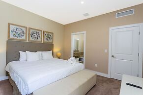 Stunning 4 Bd Close To Disney @ Magic Village 3247