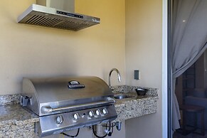 Stunning 4 Bd Close To Disney @ Magic Village 3247