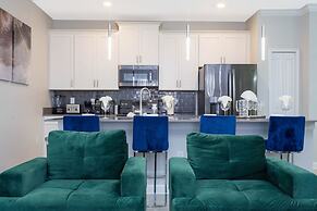 Gorgeous 4Bd Close to Disney w/ Pool @ Storey Lake 4245