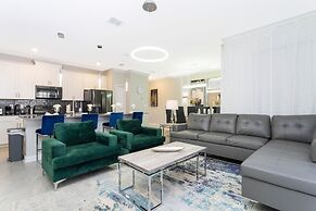 Gorgeous 4Bd Close to Disney w/ Pool @ Storey Lake 4245