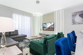 Gorgeous 4Bd Close to Disney w/ Pool @ Storey Lake 4245