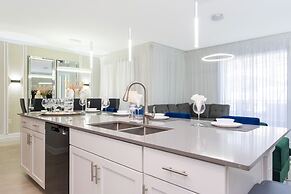 Gorgeous 4Bd Close to Disney w/ Pool @ Storey Lake 4245